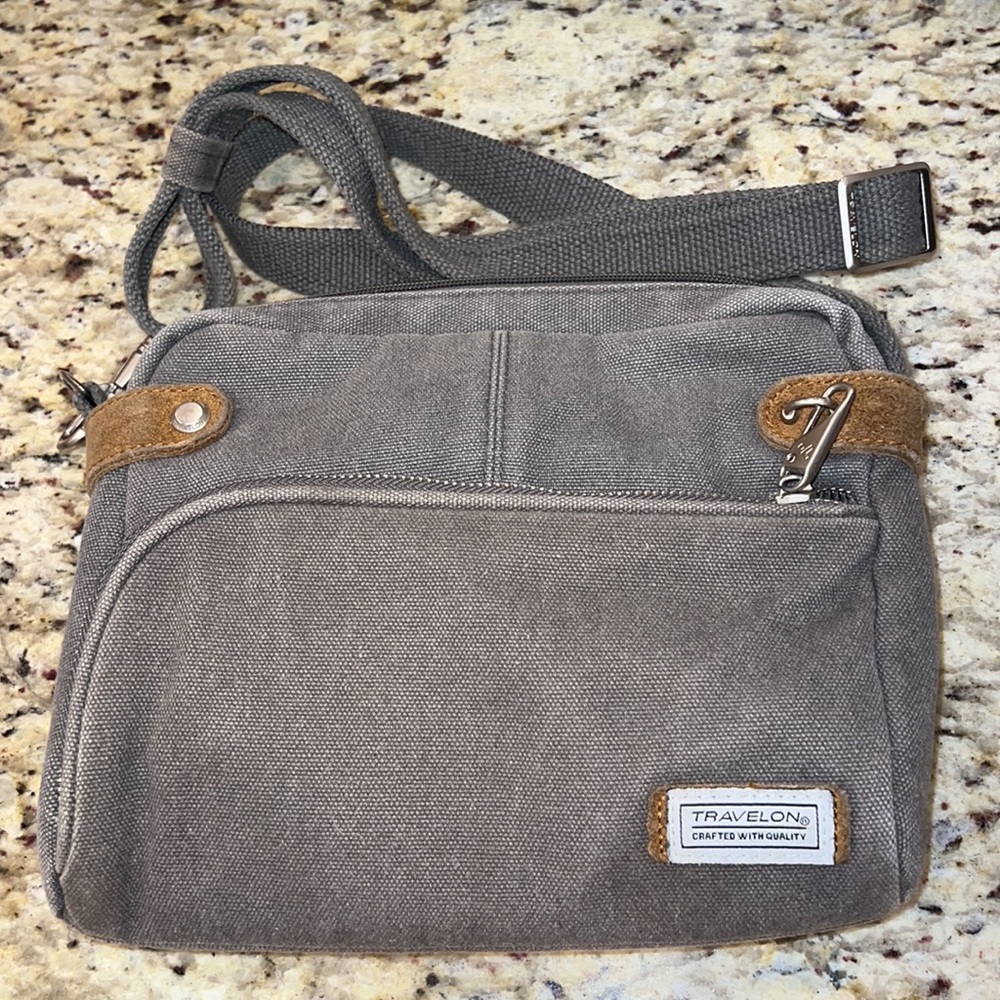 TRAVELON • Heritage Crossbody Travel RFID Bag • Pewter Gray